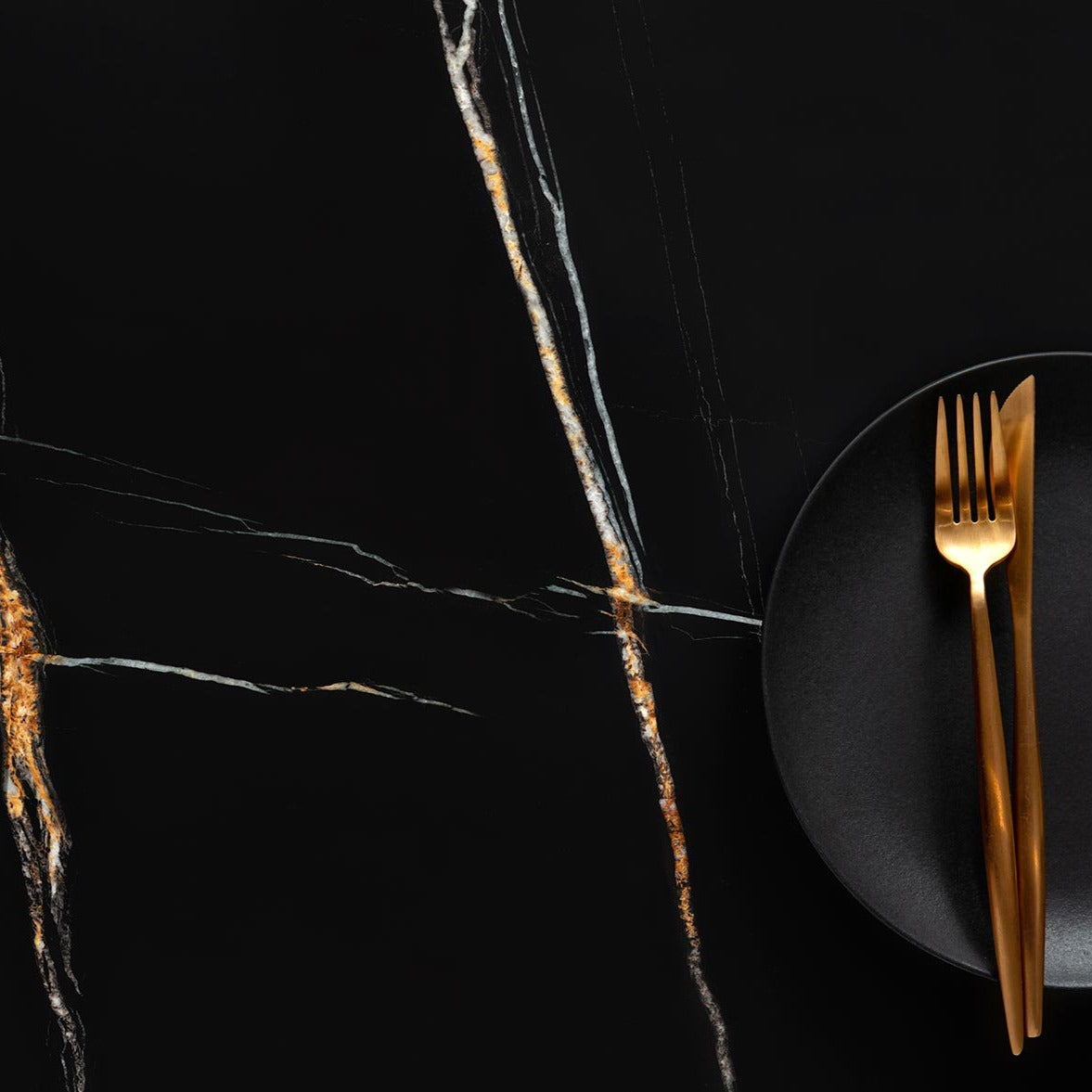 ARKLAM / SAHARA NOIR / HONED / 1.2 cm