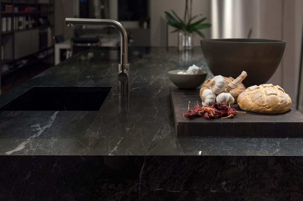 NEOLITH / LAYLA / SLATE / 2 cm